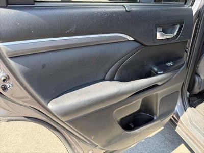 2019 Toyota Highlander SE