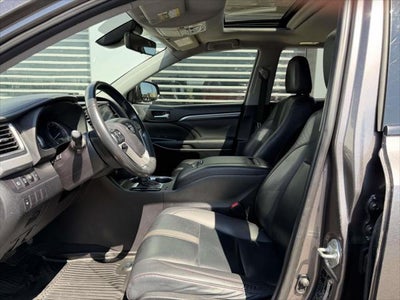 2019 Toyota Highlander SE