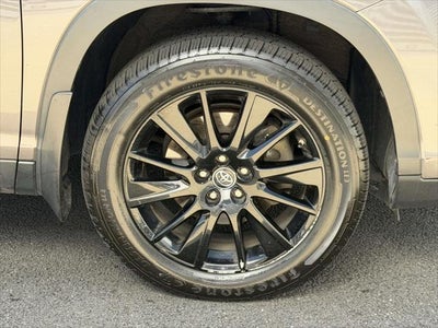 2019 Toyota Highlander SE
