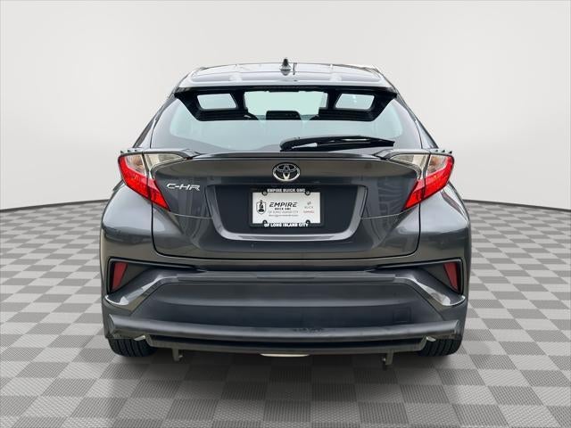2022 Toyota C-HR XLE