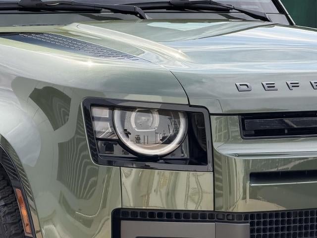 2026 Land Rover Defender X-Dynamic SE