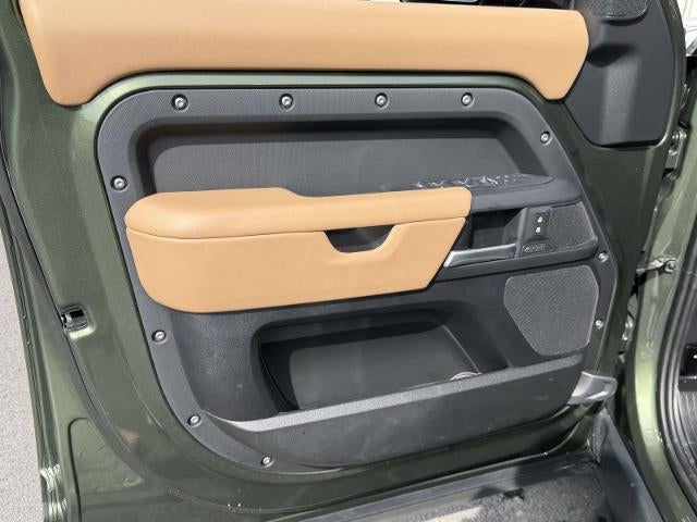 2026 Land Rover Defender X-Dynamic SE