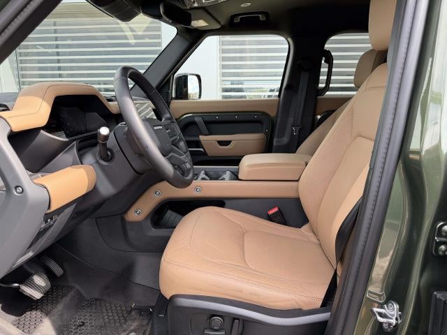 2026 Land Rover Defender X-Dynamic SE