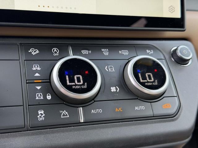2026 Land Rover Defender X-Dynamic SE