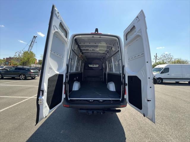 2025 Mercedes-Benz Sprinter Cargo Van Base