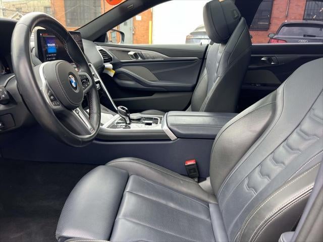 2025 BMW 8 Series M850i