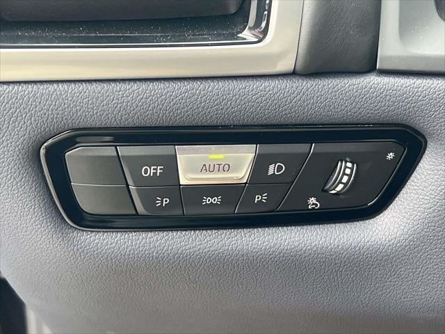 2025 BMW 8 Series M850i