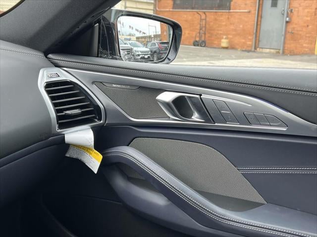 2025 BMW 8 Series M850i