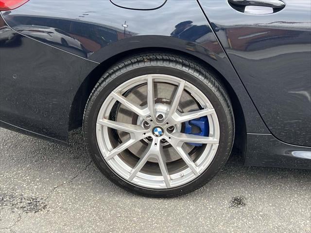 2025 BMW 8 Series M850i